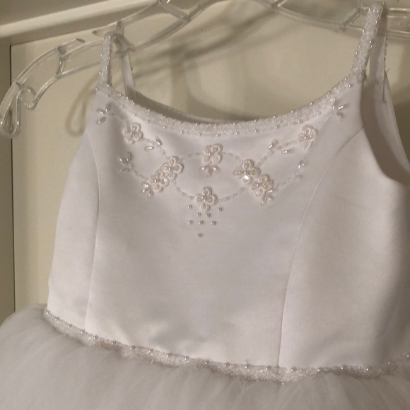 White flower girl dress - Picture 2 of 2
